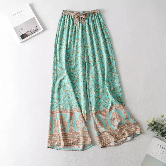 SOLD OUT Boho Floral Gypsy Crop Top & Wide Leg Pant Set - Picture 4 of 7